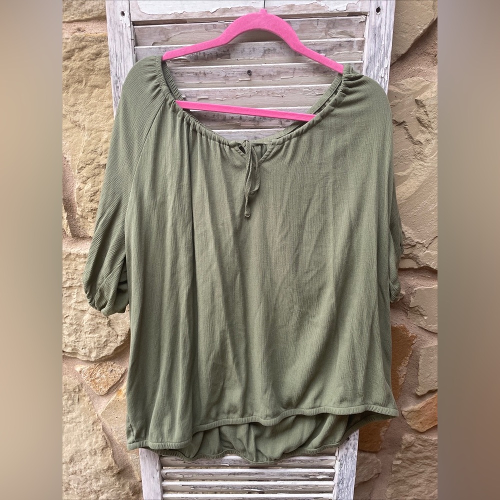 Torrid Blouse Hi Low Hem Olive Green Women’s Shirt Size 3